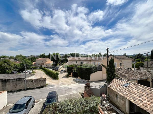 Exclusivité Nestenn ? Appartement 2 chambres avec vue sur les Alpilles à 5 min du centre-ville de Saint-Rémy-de-Provence