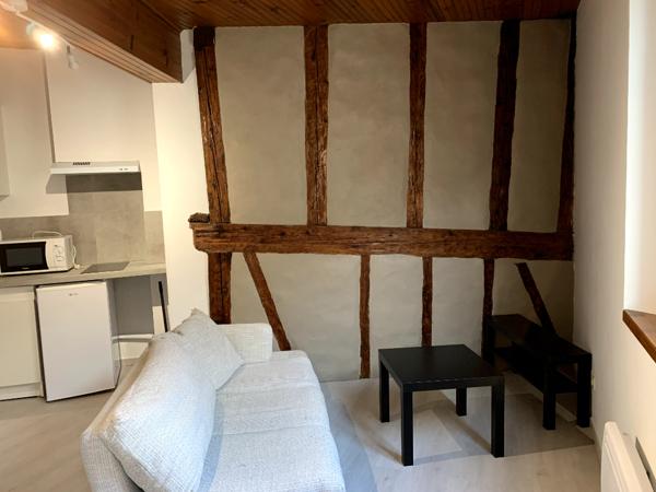FOIX - A LOUER - APPARTEMENT TYPE 1BIS MEUBLÉ