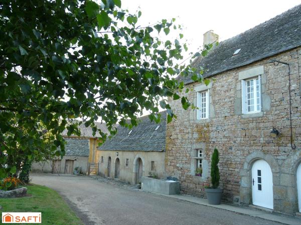 Cette maison atypique, ANCIEN MANOIR  DE 1710