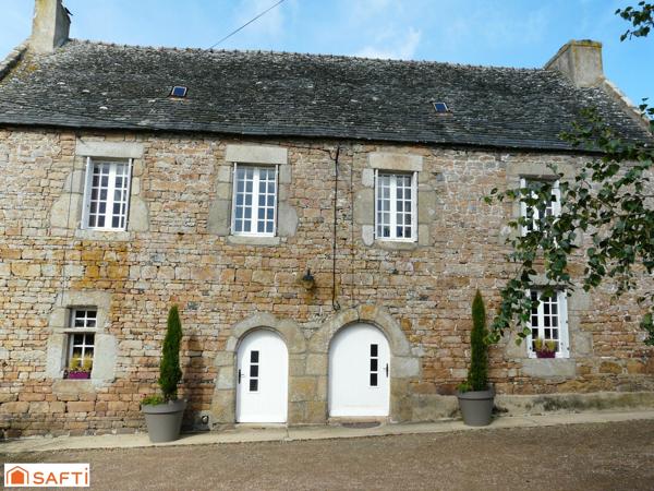 Cette maison atypique, ANCIEN MANOIR  DE 1710