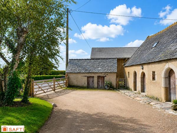 Cette maison atypique, ANCIEN MANOIR  DE 1710