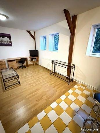 Studio meublé de 25 m² — gare / centre-ville, charges tout compris