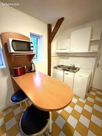 Studio meublé de 25 m² — gare / centre-ville, charges tout compris