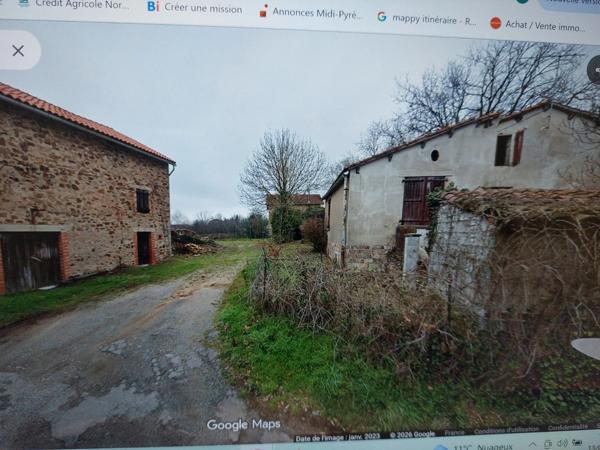 ENSEMBLE IMMOBILIER DE 2 MAISONS EN PIERRE  A RENOVER  PLUS UNE GRANGE FERMEE AVEC TOITURE NEUVE SUR PARCELLE AGRICOLE DE 8087M² CARMAUX (81)