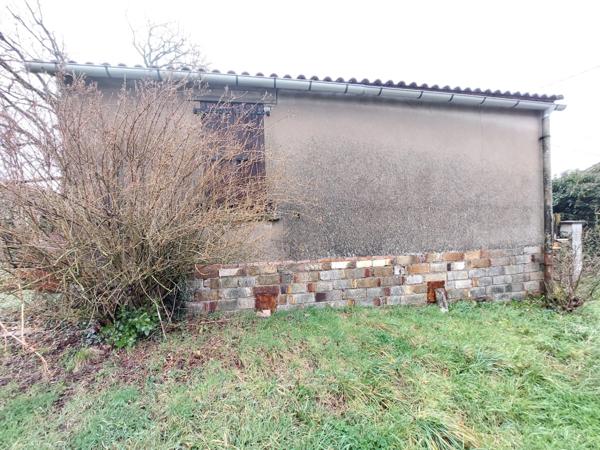 ENSEMBLE IMMOBILIER DE 2 MAISONS EN PIERRE  A RENOVER  PLUS UNE GRANGE FERMEE AVEC TOITURE NEUVE SUR PARCELLE AGRICOLE DE 8087M² CARMAUX (81)