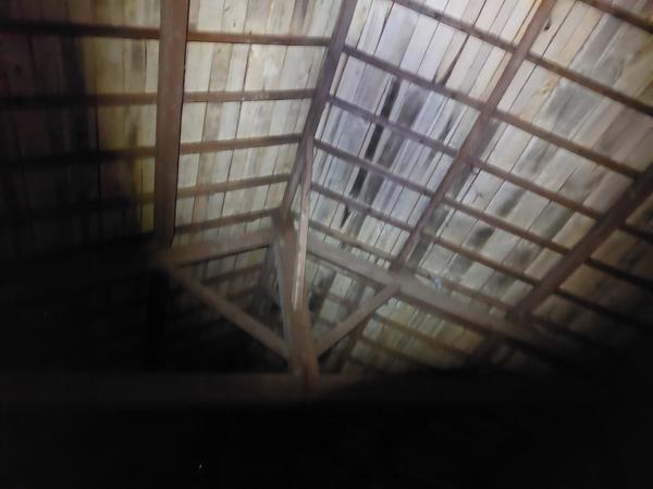 ENSEMBLE IMMOBILIER DE 2 MAISONS EN PIERRE  A RENOVER  PLUS UNE GRANGE FERMEE AVEC TOITURE NEUVE SUR PARCELLE AGRICOLE DE 8087M² CARMAUX (81)