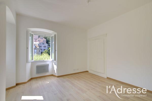 Appartement T2 47 m² rénové - Place du village Vescovato