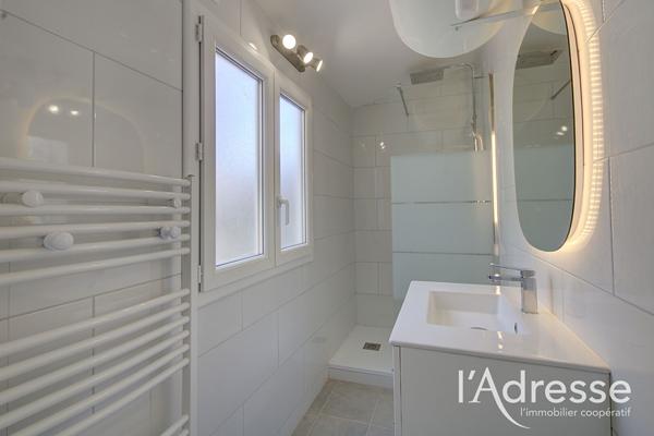 Appartement T2 47 m² rénové - Place du village Vescovato