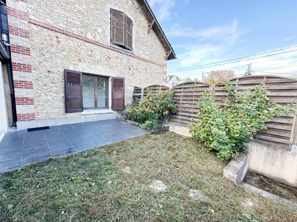 Grande terrasse et jardin