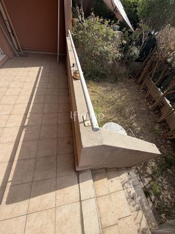 T2 + terrasse + jardin - la Panouse 13009