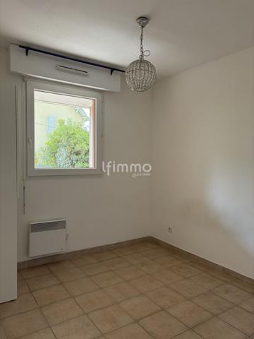 T2 + terrasse + jardin - la Panouse 13009