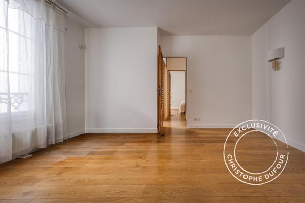 LAVALLOIS-PERRET / WILSON-RIVAY. MAISON 6 PIÈCES / 3/4 CHAMBRES - ESPACE EXTÉRIEUR