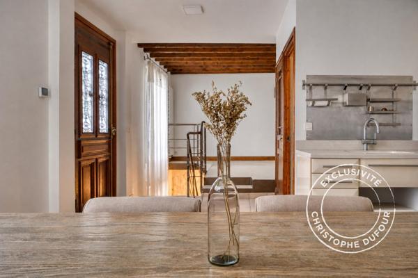 LAVALLOIS-PERRET / WILSON-RIVAY. MAISON 6 PIÈCES / 3/4 CHAMBRES - ESPACE EXTÉRIEUR