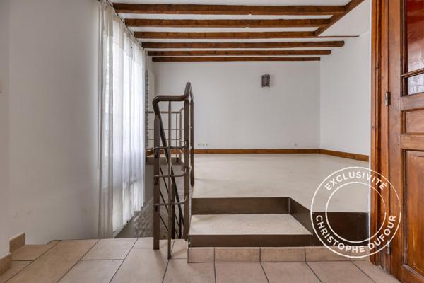 LAVALLOIS-PERRET / WILSON-RIVAY. MAISON 6 PIÈCES / 3/4 CHAMBRES - ESPACE EXTÉRIEUR