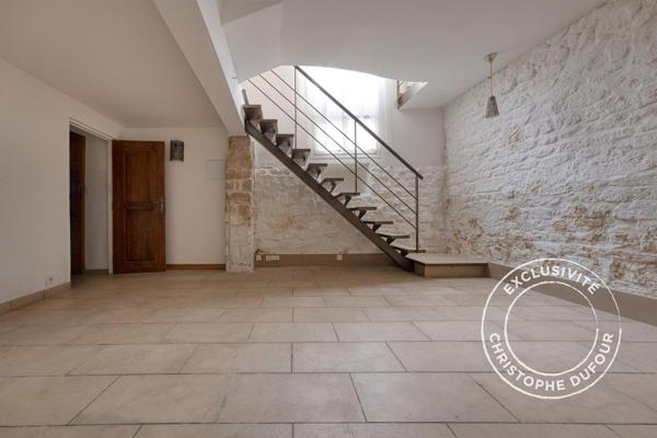 LAVALLOIS-PERRET / WILSON-RIVAY. MAISON 6 PIÈCES / 3/4 CHAMBRES - ESPACE EXTÉRIEUR