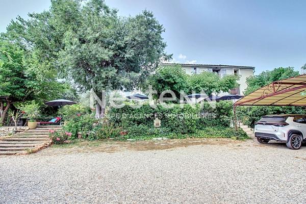 A VENDRE DRAGUIGNAN Bastide 3 suites parentales PISCINE terrain de 6000 m²