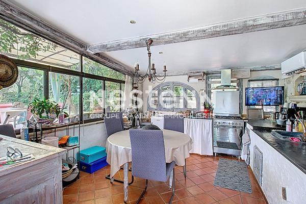 A VENDRE DRAGUIGNAN Bastide 3 suites parentales PISCINE terrain de 6000 m²