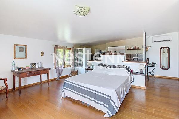 A VENDRE DRAGUIGNAN Bastide 3 suites parentales PISCINE terrain de 6000 m²