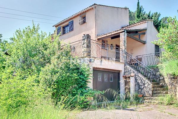 Maison à Lorgues 7 pièces 143 m² avec piscine sur un terrain de 1557m²