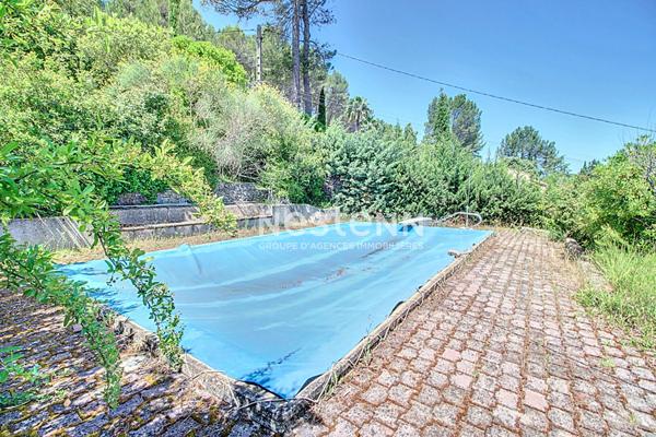 Maison à Lorgues 7 pièces 143 m² avec piscine sur un terrain de 1557m²