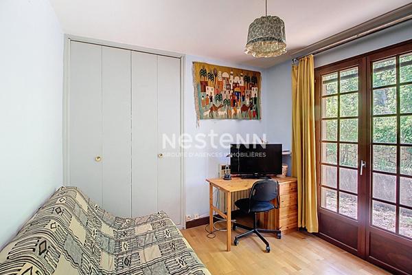 Maison à Lorgues 7 pièces 143 m² avec piscine sur un terrain de 1557m²