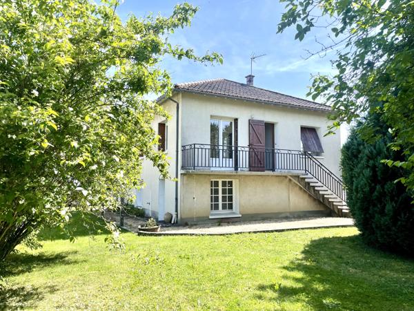 MAISON EN PIERRE avec TERRAIN - SECTEUR PAVILLONNAIRE MIREBEAU