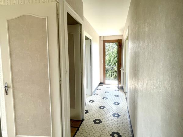 MAISON EN PIERRE avec TERRAIN - SECTEUR PAVILLONNAIRE MIREBEAU