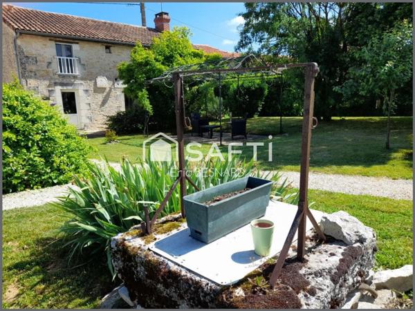 Propriété 12 pièces 305 m2 environ 86120 Bournand