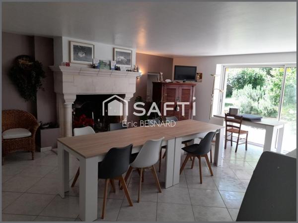 Propriété 12 pièces 305 m2 environ 86120 Bournand