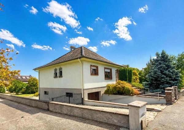 Maison Pavillon de plain pied 90m² jardin au Calme avec jardin 7 ares