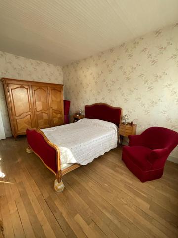 Maison, 2 chambres, jardin, carport.