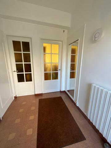 Maison, 2 chambres, jardin, carport.