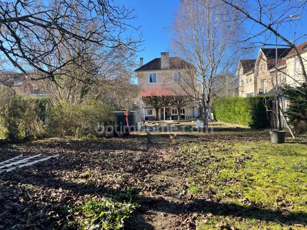 Terrain à bâtir de 420 m² situé dans PERIGUEUX (24)