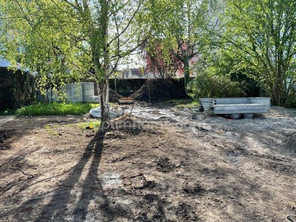 Terrain à bâtir de 420 m² situé dans PERIGUEUX (24)