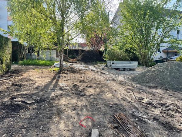 Terrain à bâtir de 420 m² situé dans PERIGUEUX (24)