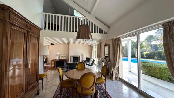 Villa bourgeoise au coeur du golf de Pessac