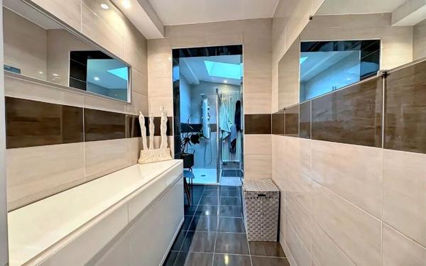 Maison à vendre    6 pièces •  Caissargues