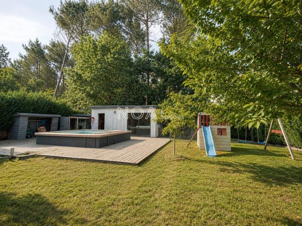 Maison ossature bois avec piscine et jacuzzi
