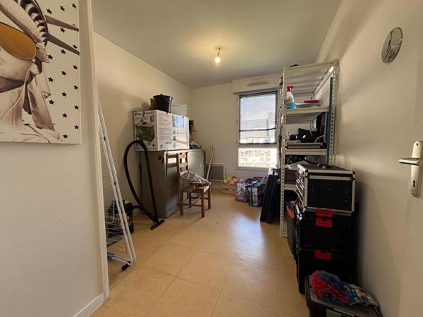 Appartement T4 88m2 à Saint-Romain-De-Colbosc plein centre avec parking en sous sol