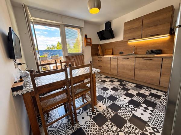 Appartement T4 88m2 à Saint-Romain-De-Colbosc plein centre avec parking en sous sol