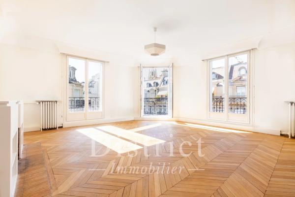 # Appartement – 128m² – Paris 8ème