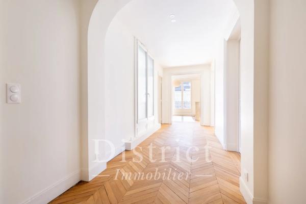 # Appartement – 128m² – Paris 8ème