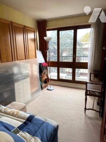 LE CHESNAY ROQUENCOURT - SQUARE RAPHAEL - 4 PIECES 80 m² avec Balcon