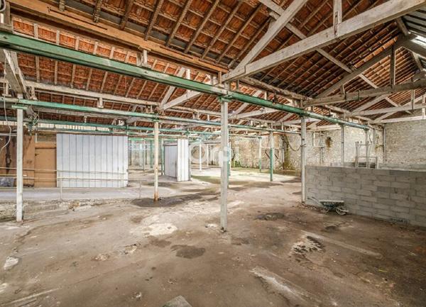 Appartement à vendre    20 pièces • 1 050 m2 Limoges