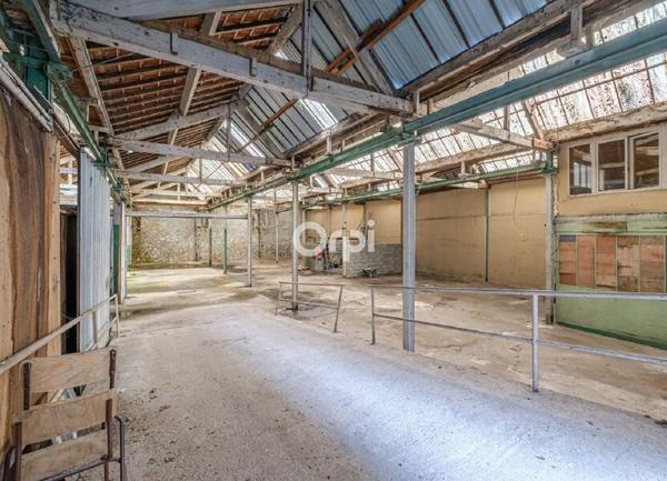 Appartement à vendre    20 pièces • 1 050 m2 Limoges