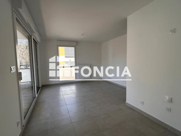 Location Appartement 2 pièces 42.71 m² - rue du soldat FERRARI Hyeres 83400