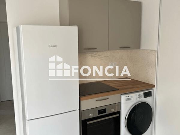 Location Appartement 2 pièces 42.71 m² - rue du soldat FERRARI Hyeres 83400