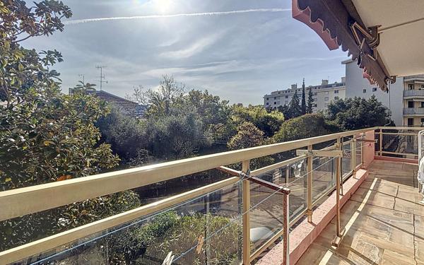 Appartement à vendre    3 pièces • 65,70 m2 Cannes