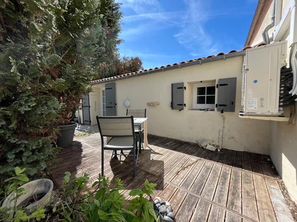 Charme de la Pierre & Performance Énergétique Exceptionnelle,  
La jarrie 17220