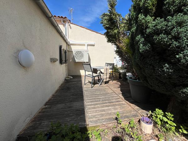 Charme de la Pierre & Performance Énergétique Exceptionnelle,  
La jarrie 17220